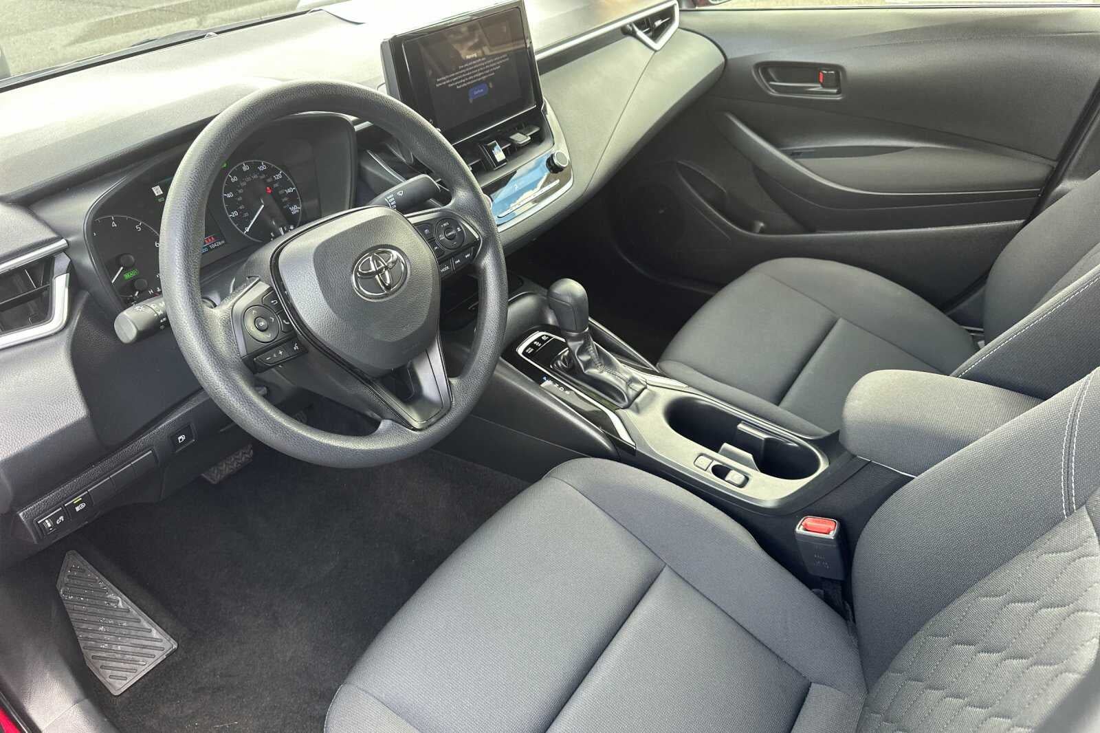 2025 Toyota Corolla Hybrid LE 4D Sedan