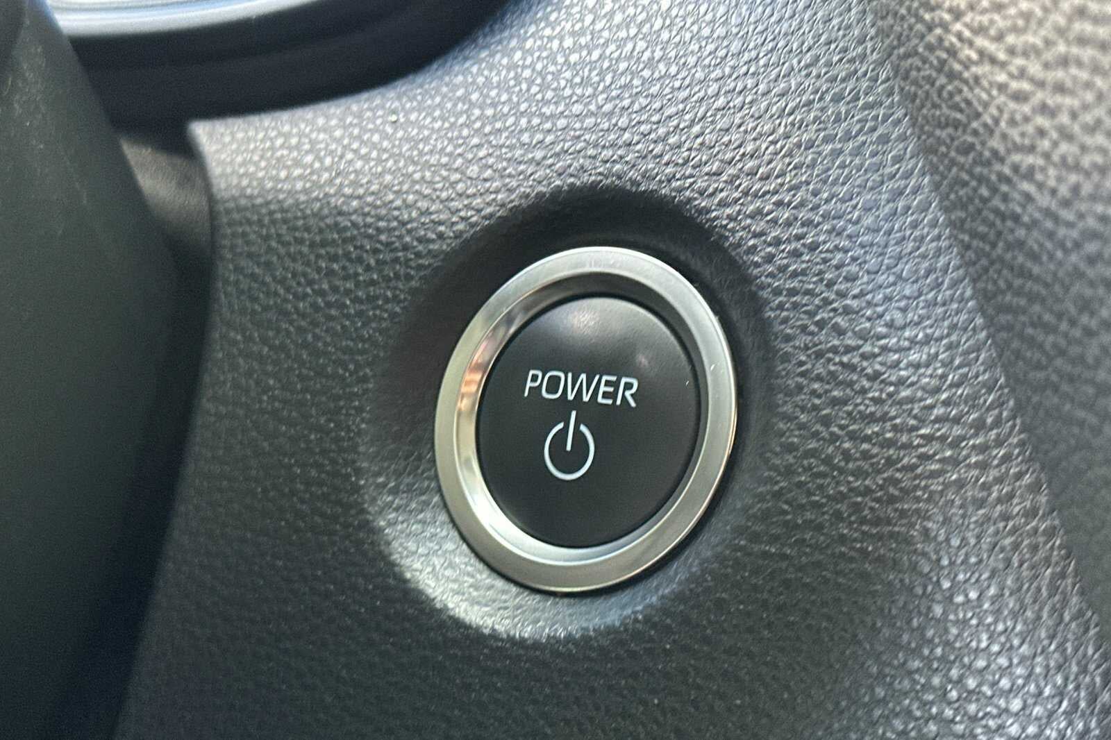 2025 Toyota Corolla Hybrid LE 4D Sedan