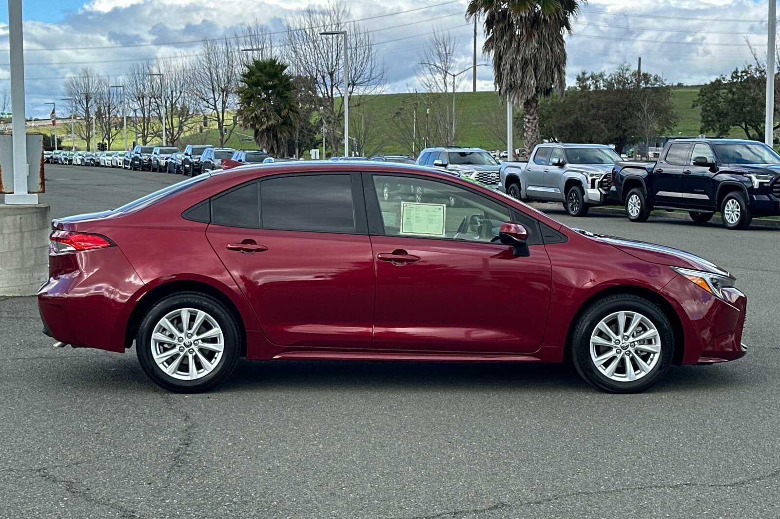 2025 Toyota Corolla Hybrid LE 4D Sedan
