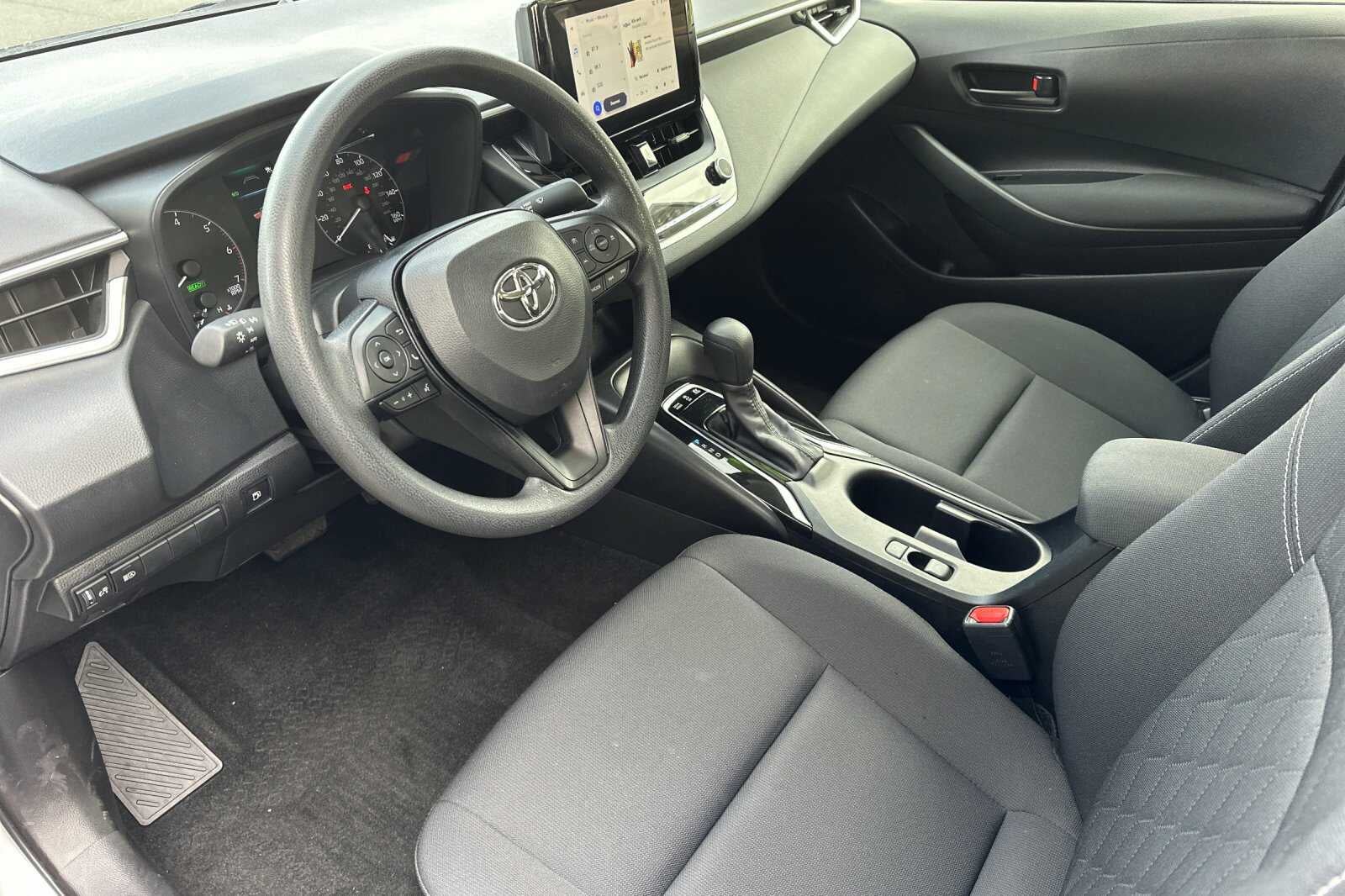 2025 Toyota Corolla Hybrid LE 4D Sedan