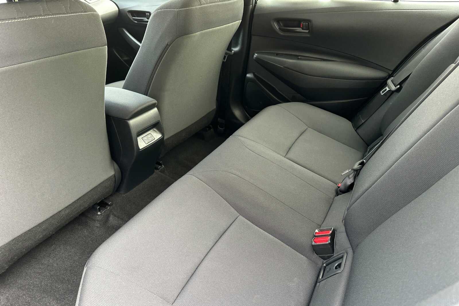 2025 Toyota Corolla Hybrid LE 4D Sedan