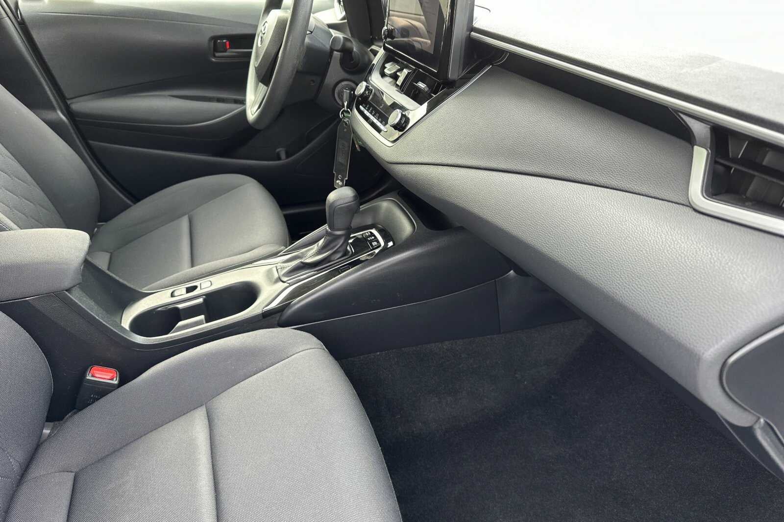 2024 Toyota Corolla Hybrid LE 4D Sedan