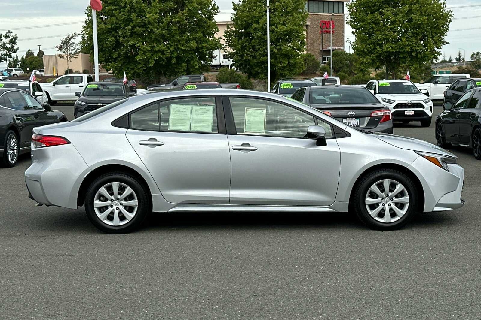 2024 Toyota Corolla Hybrid LE 4D Sedan