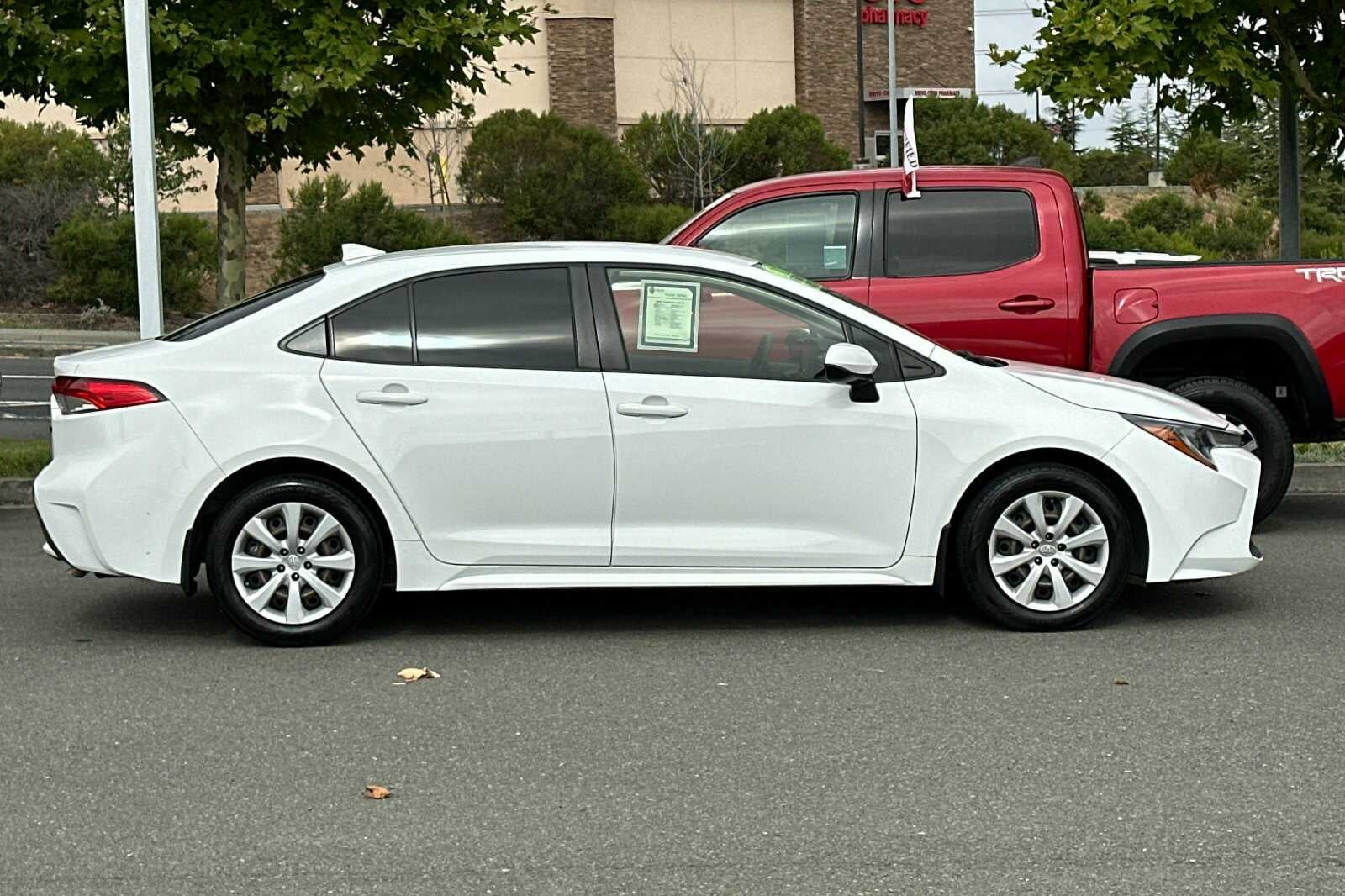 2022 Toyota Corolla LE