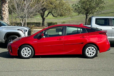 2022 Toyota Prius LE 5D Hatchback