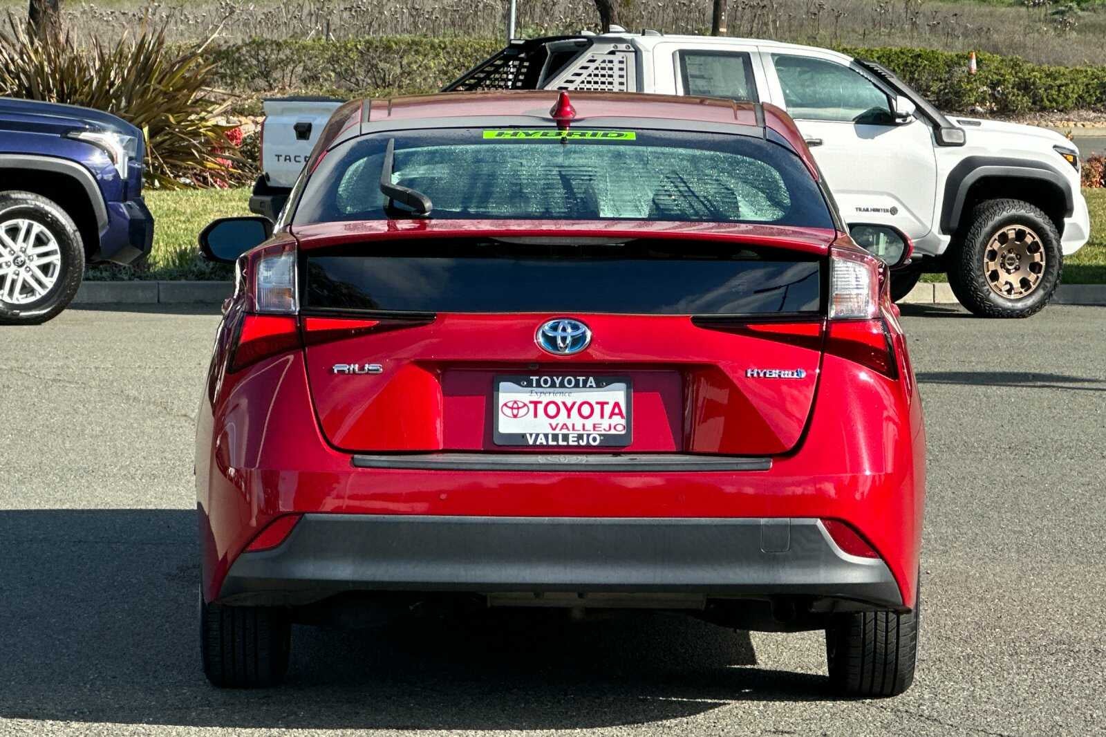 2022 Toyota Prius LE 5D Hatchback