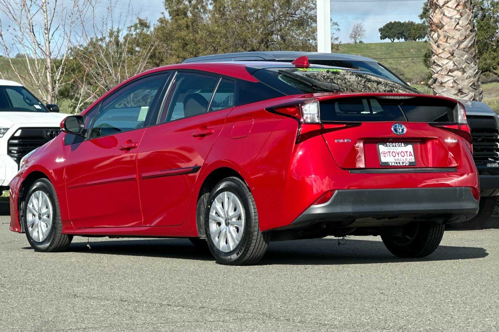 2022 Toyota Prius LE 5D Hatchback