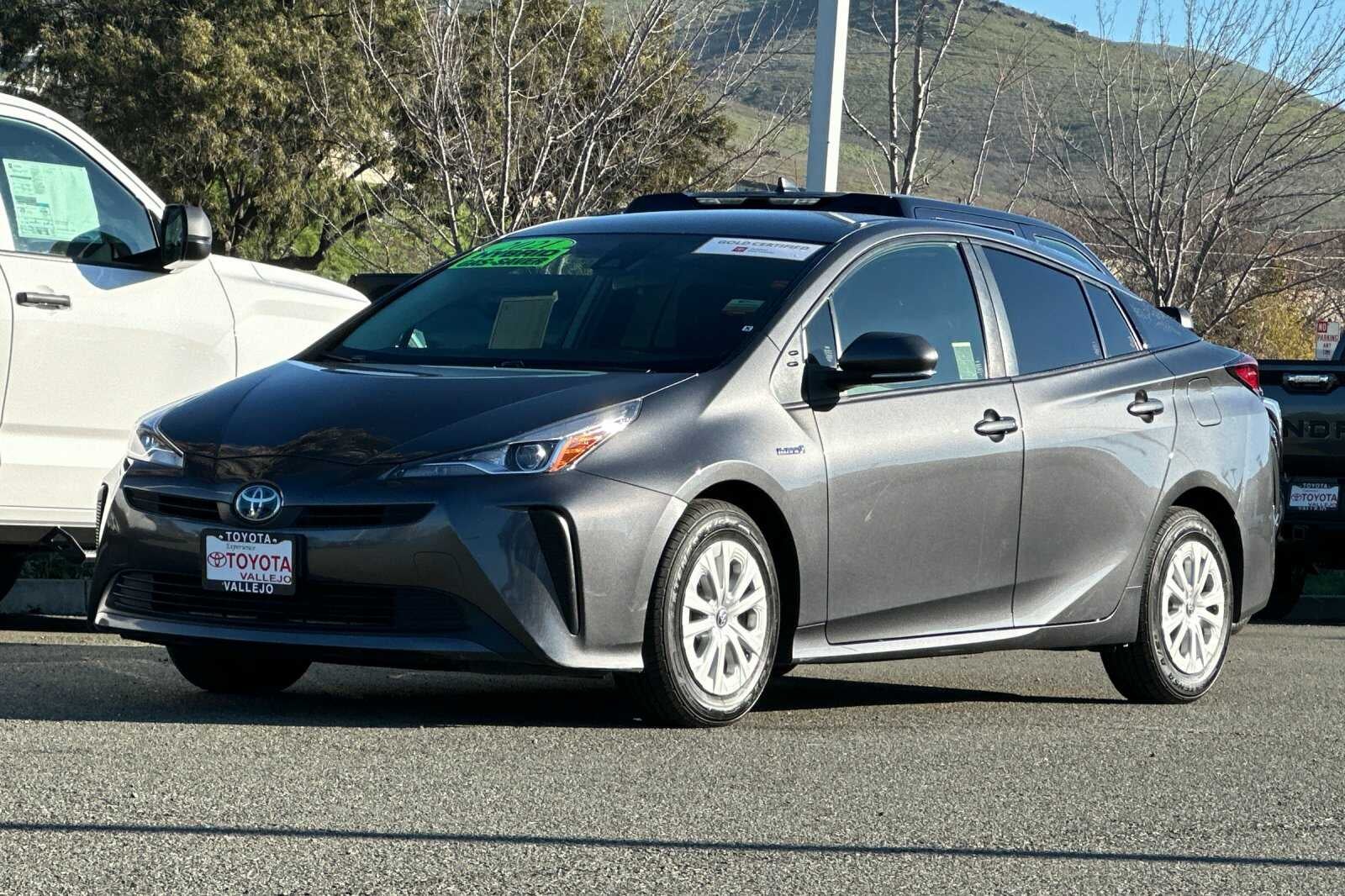 2021 Toyota Prius L 5D Hatchback