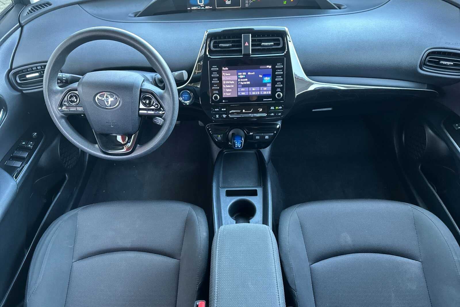 2021 Toyota Prius L 5D Hatchback