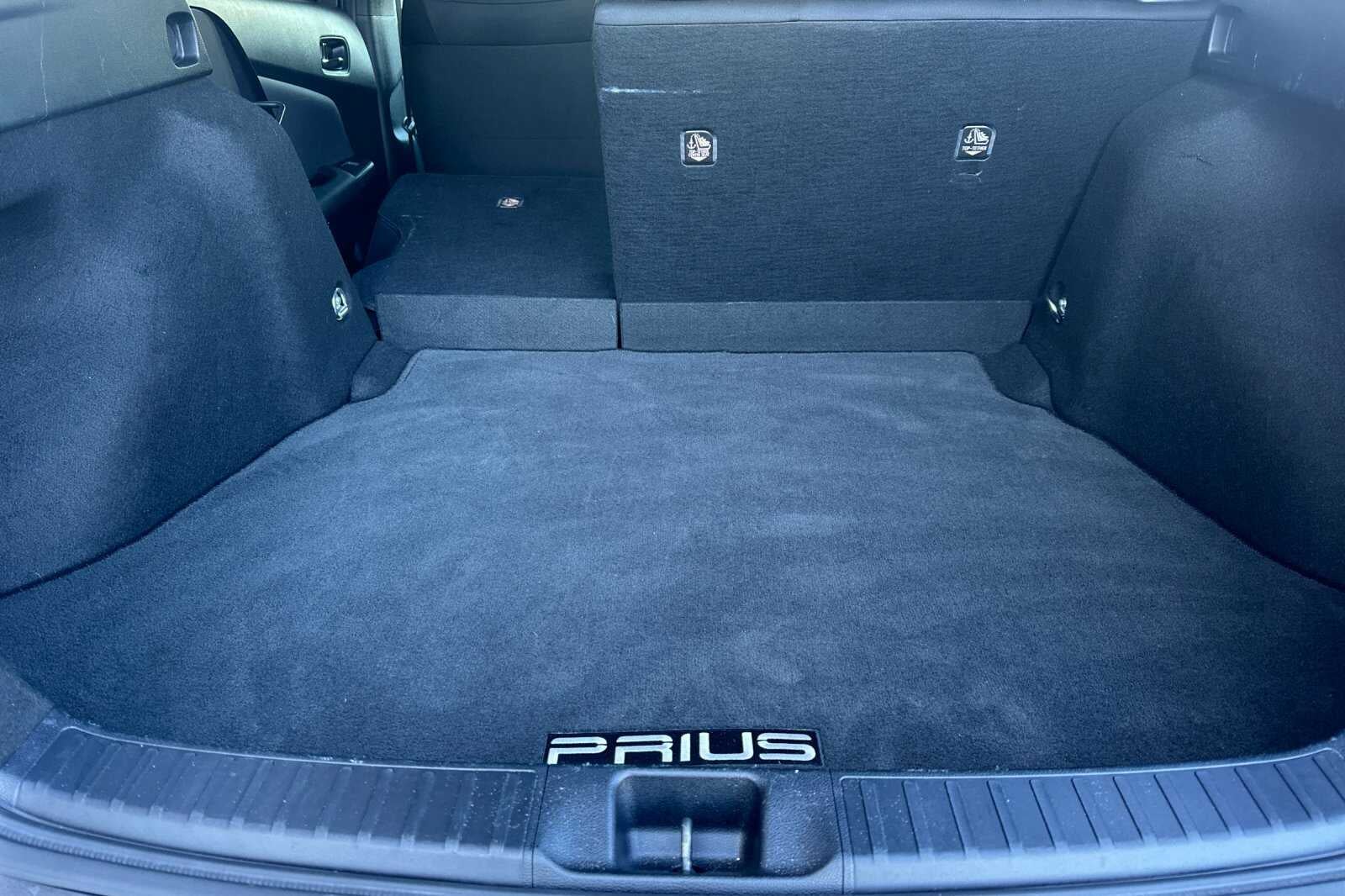 2021 Toyota Prius L 5D Hatchback