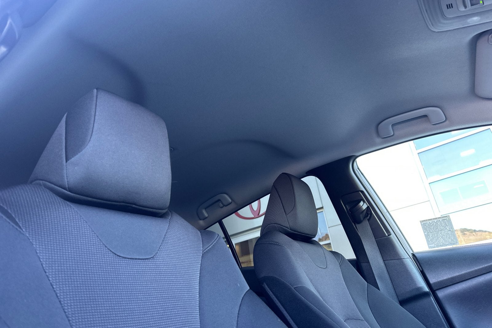 2021 Toyota Prius L 5D Hatchback