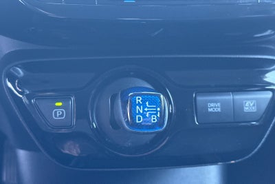 2021 Toyota Prius L 5D Hatchback