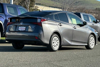 2021 Toyota Prius L 5D Hatchback