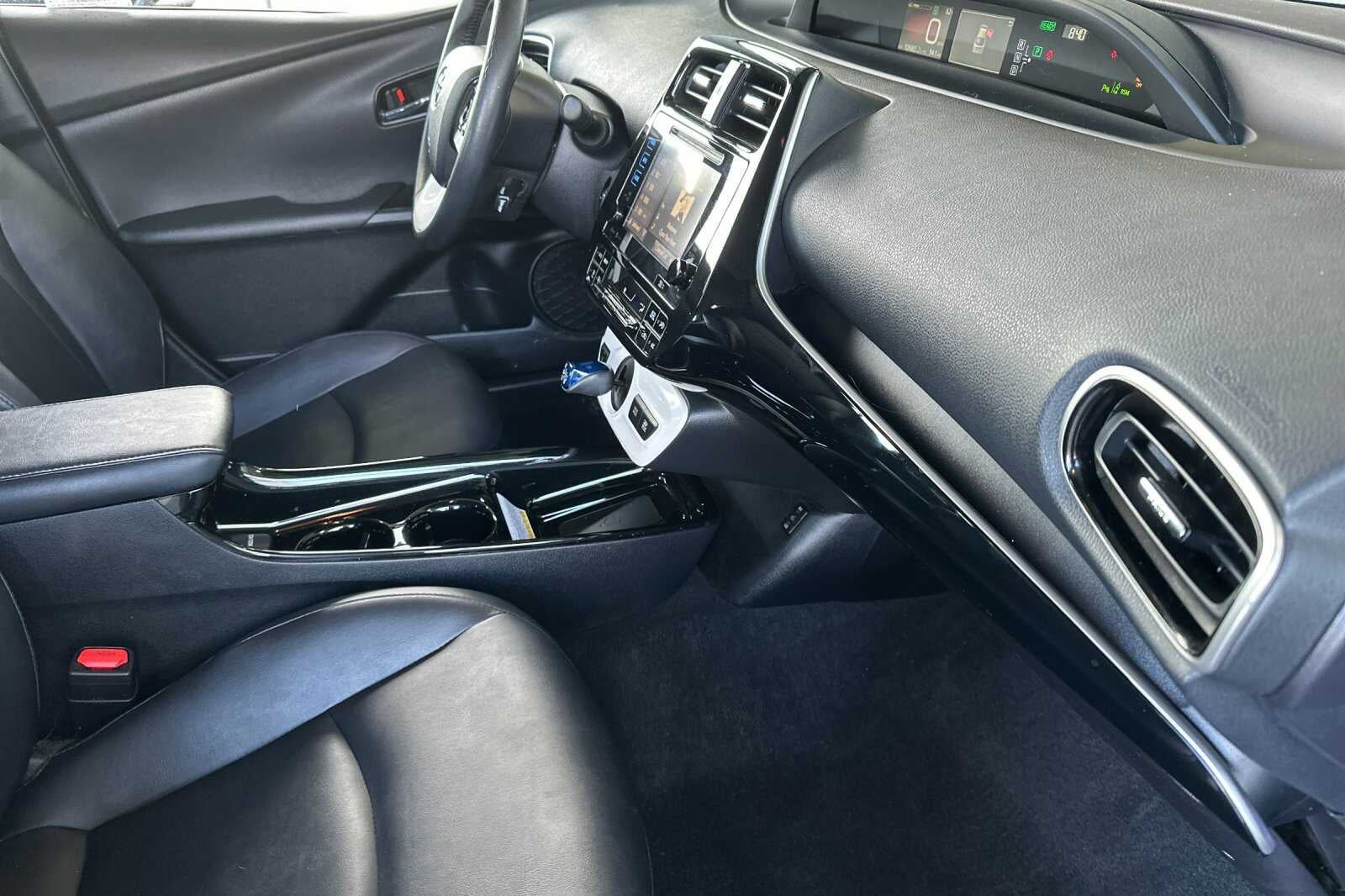 2017 Toyota Prius Four 5D Hatchback