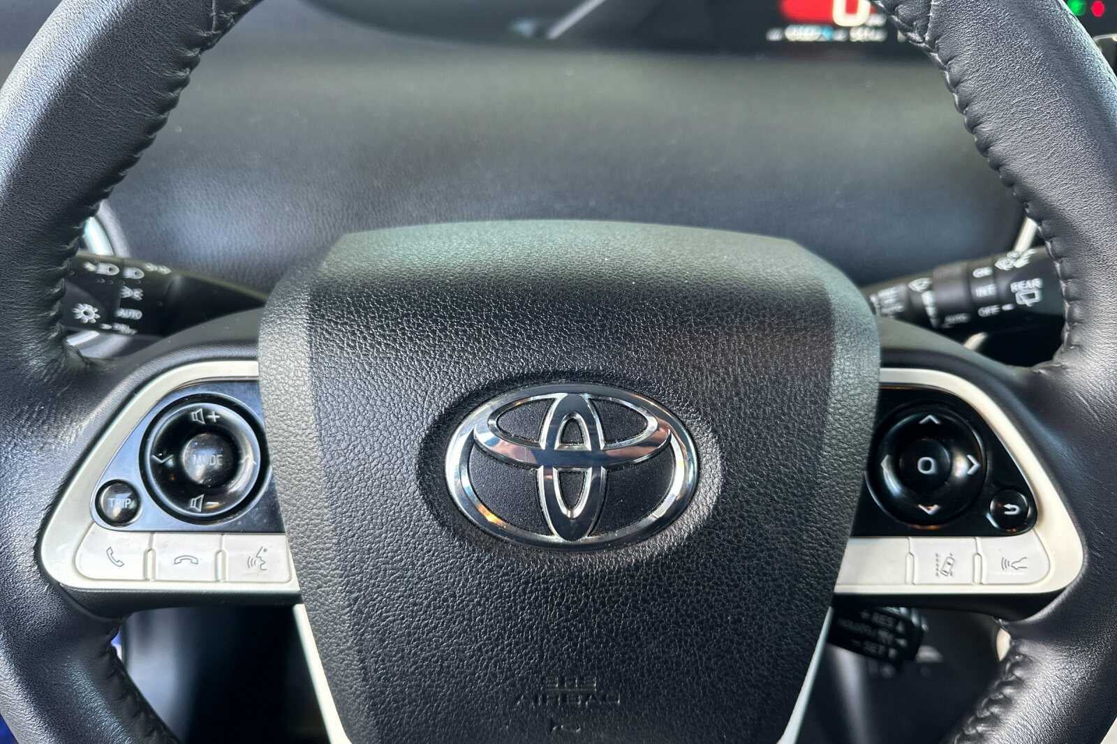 2017 Toyota Prius Four 5D Hatchback