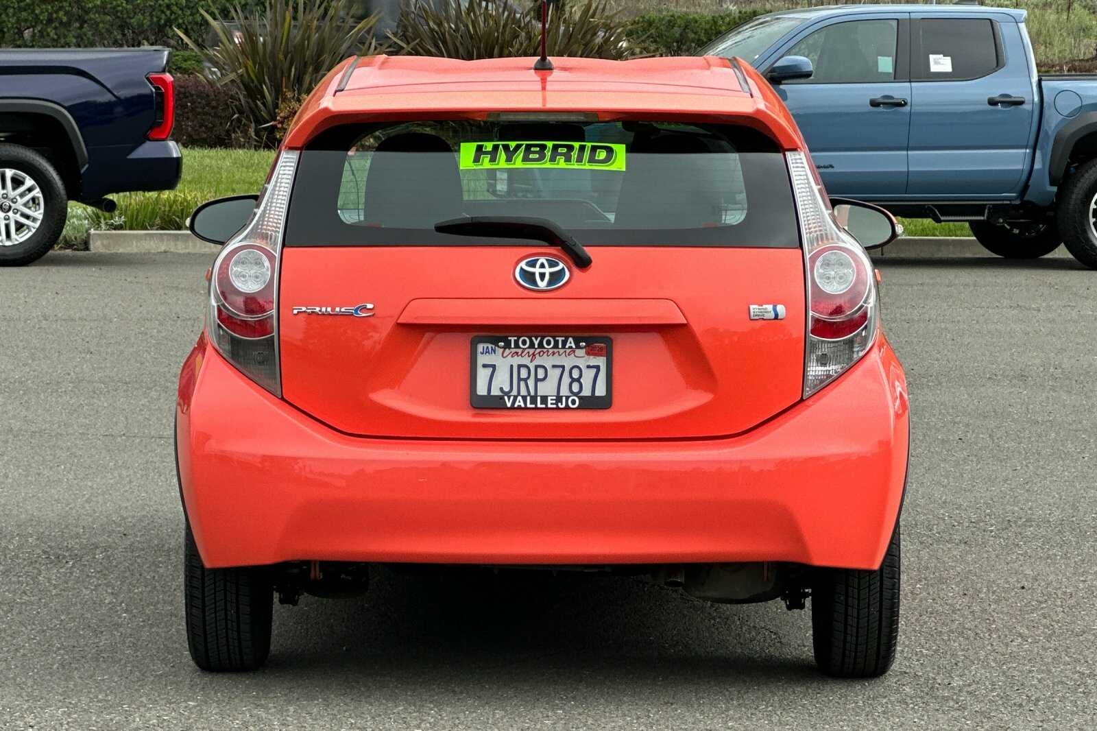 2014 Toyota Prius c Two 5D Hatchback