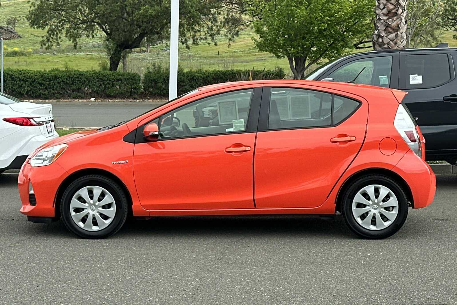 2014 Toyota Prius c Two 5D Hatchback