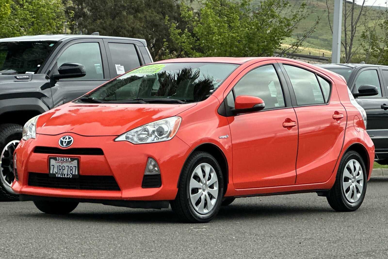 2014 Toyota Prius c Two 5D Hatchback