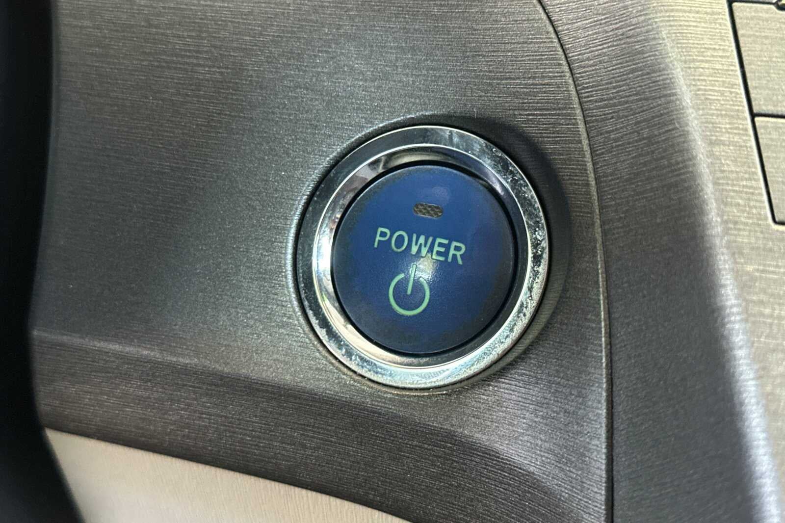 2015 Toyota Prius Four 5D Hatchback