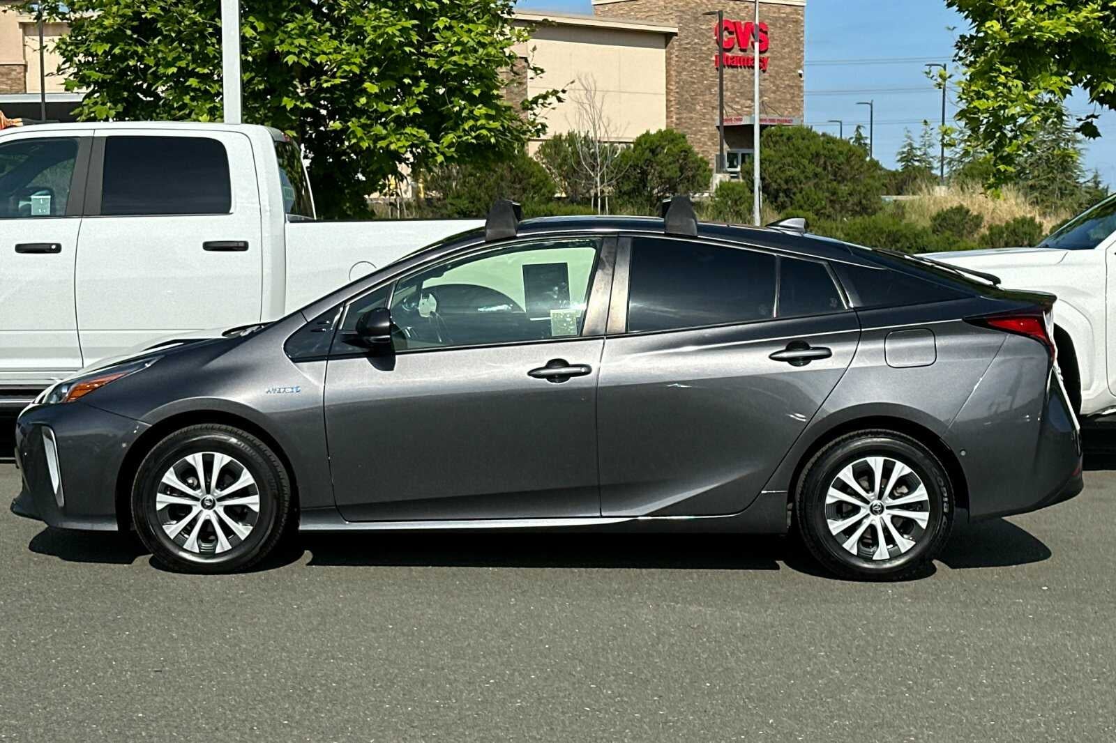 2019 Toyota Prius XLE AWD-e 5D Hatchback