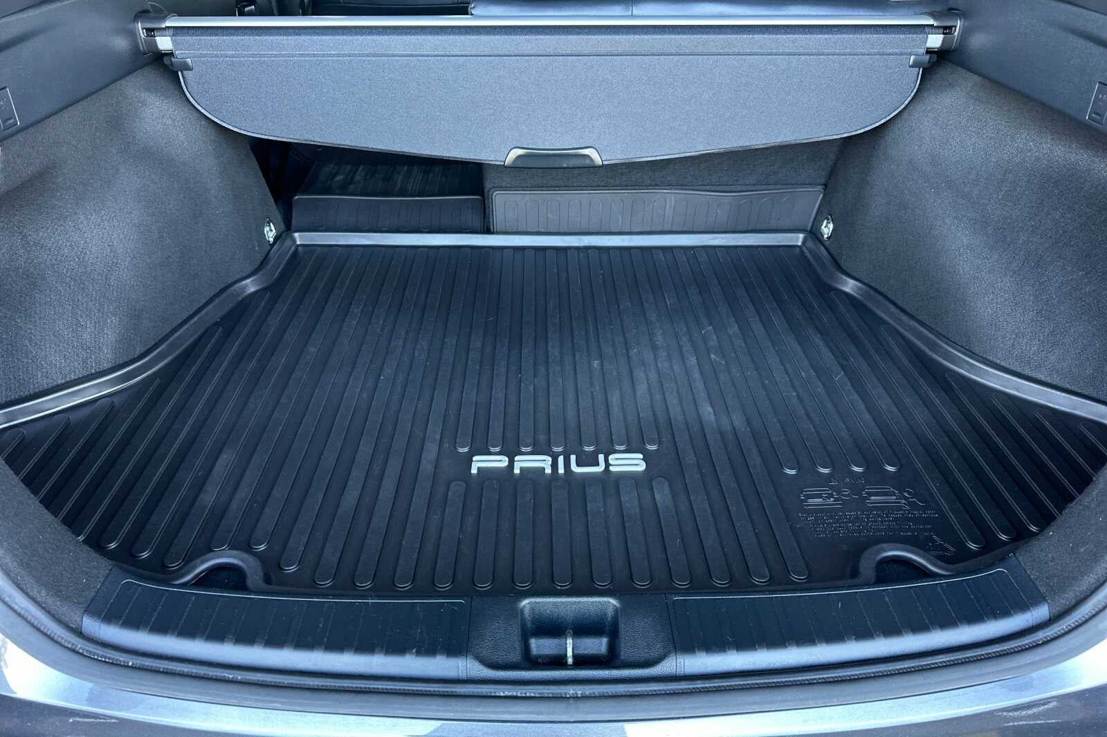 2019 Toyota Prius XLE AWD-e 5D Hatchback