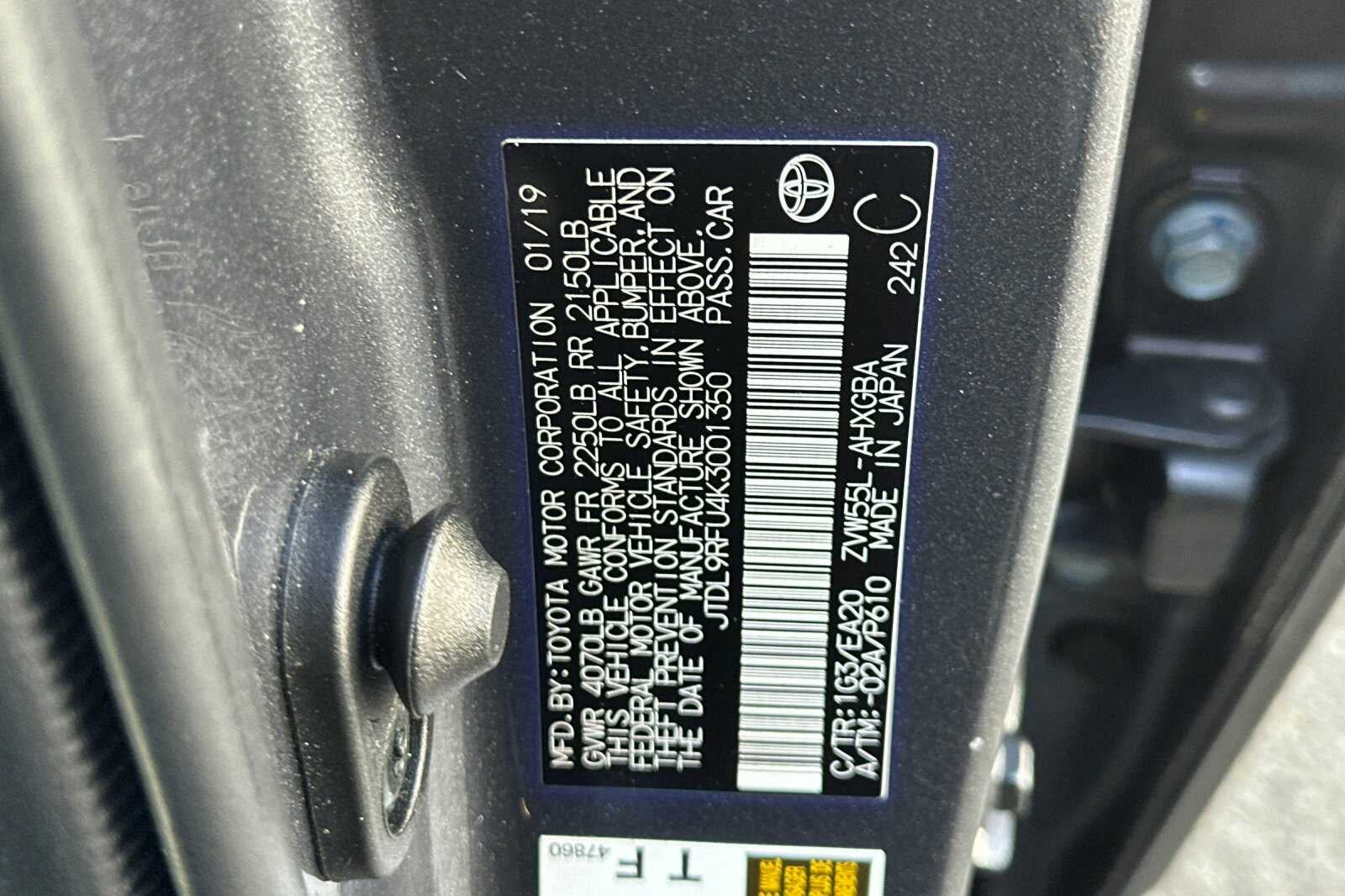 2019 Toyota Prius XLE AWD-e 5D Hatchback
