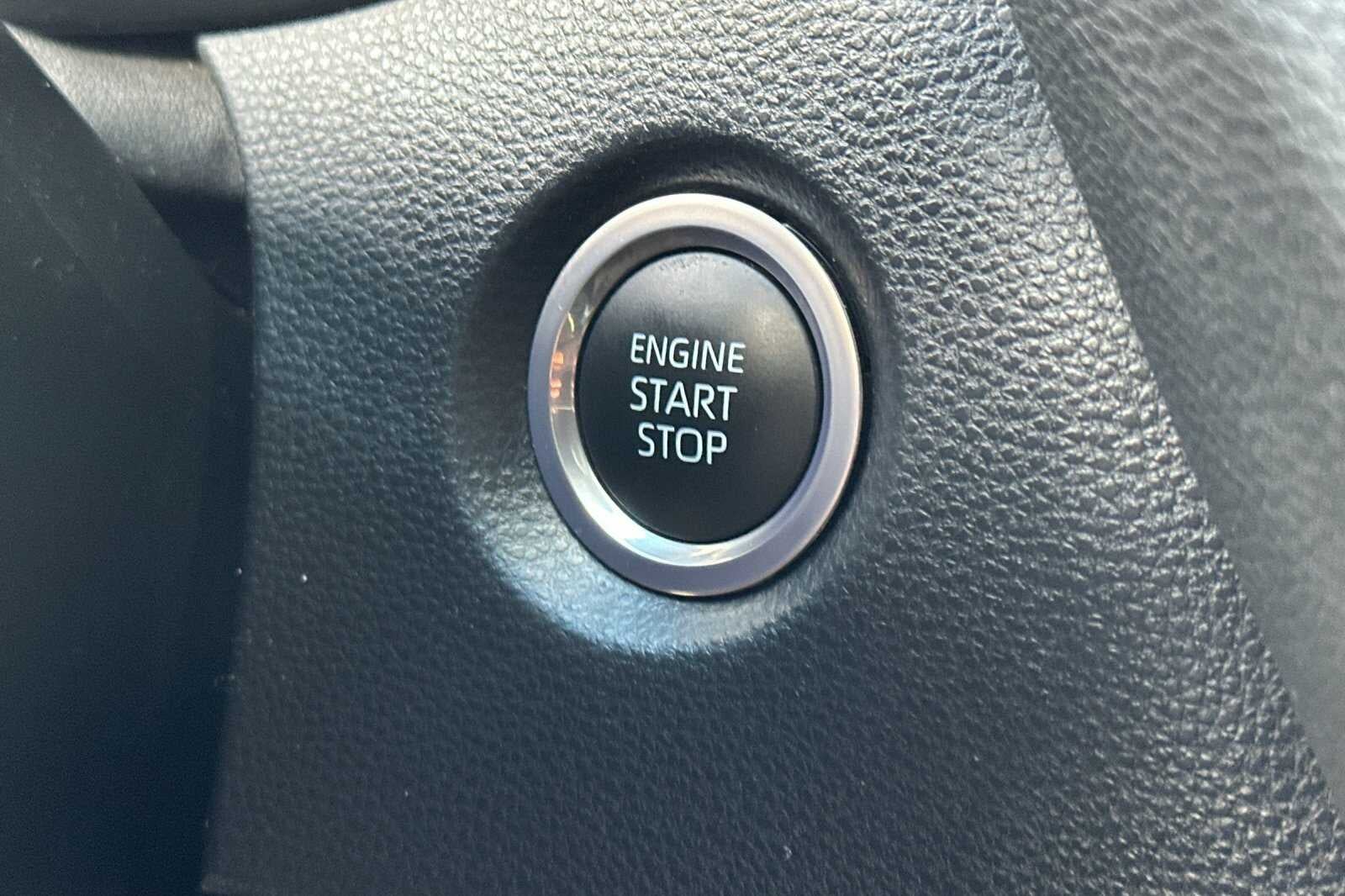 2024 Toyota Corolla SE 4D Sedan