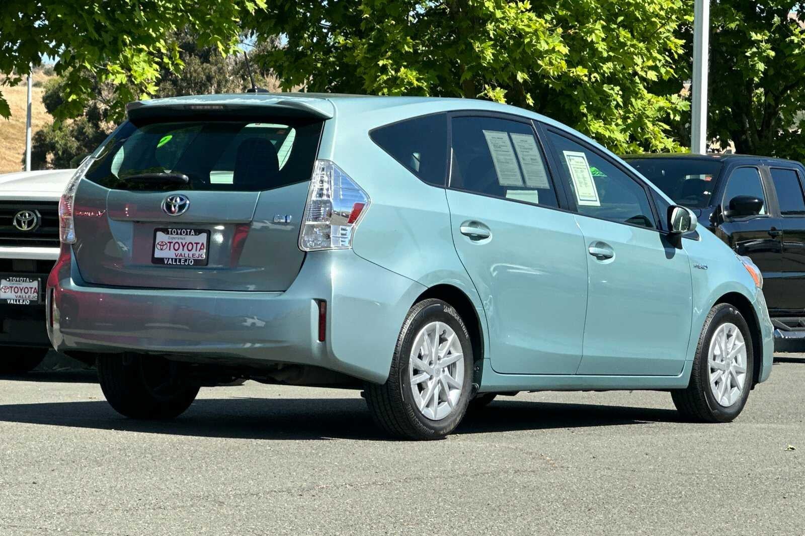2013 Toyota Prius v Prius v Three