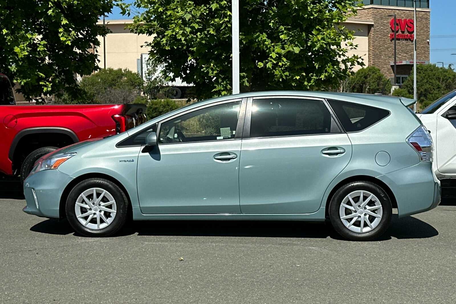 2013 Toyota Prius v Prius v Three