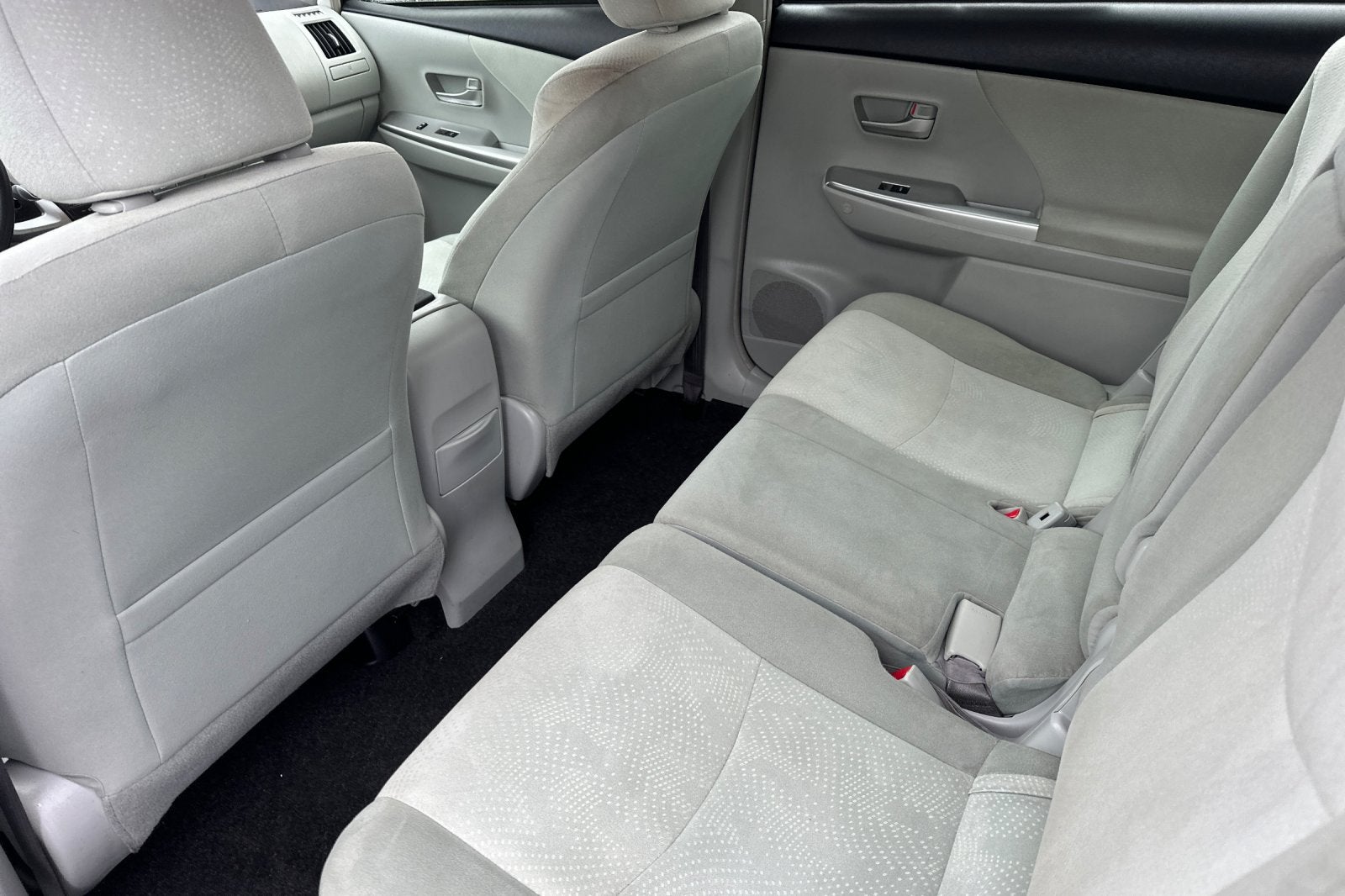 2014 Toyota Prius v Two 5D Wagon