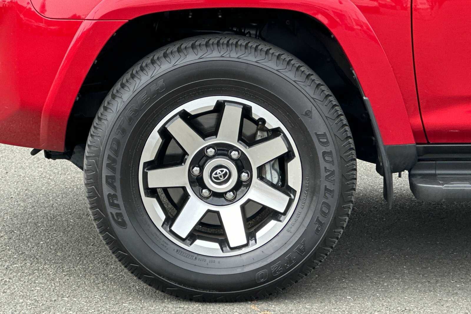 2024 Toyota 4Runner TRD Off Road