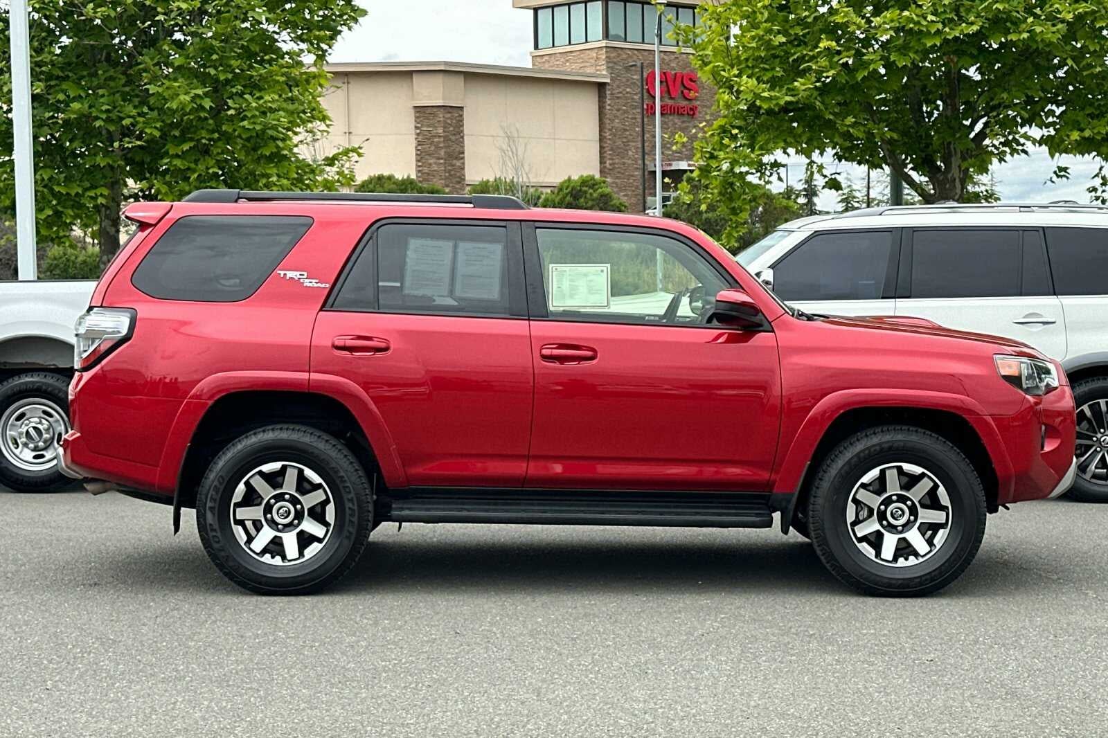 2024 Toyota 4Runner TRD Off Road