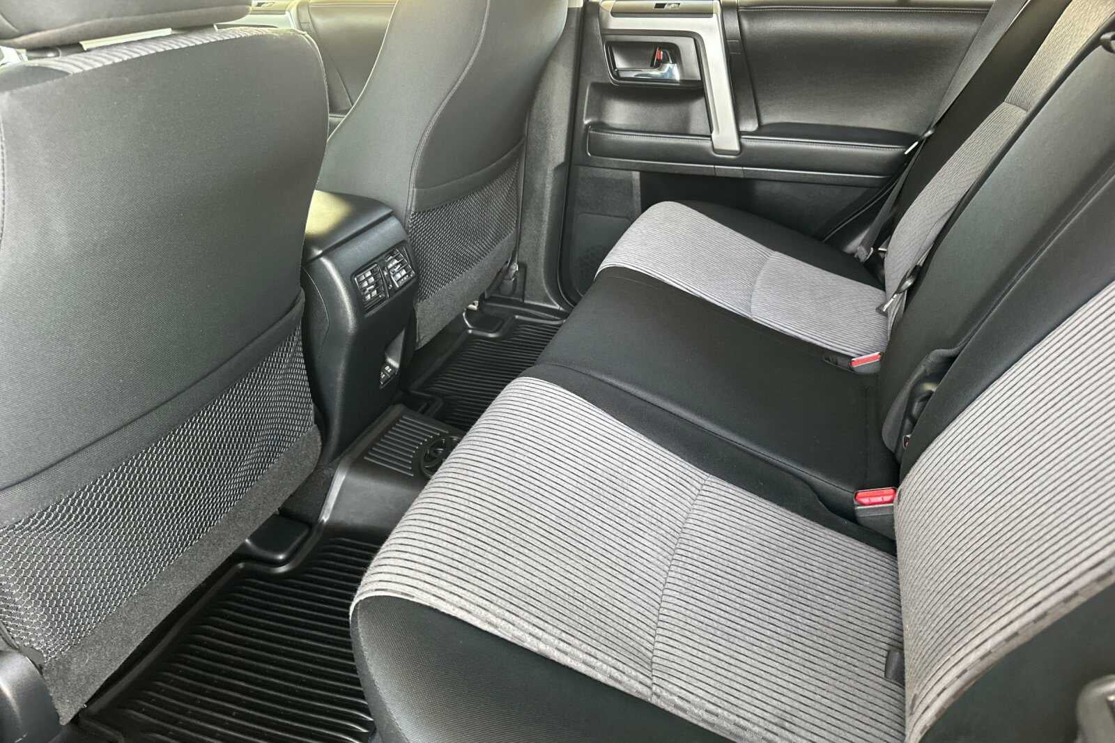 2020 Toyota 4Runner SR5 4D Sport Utility