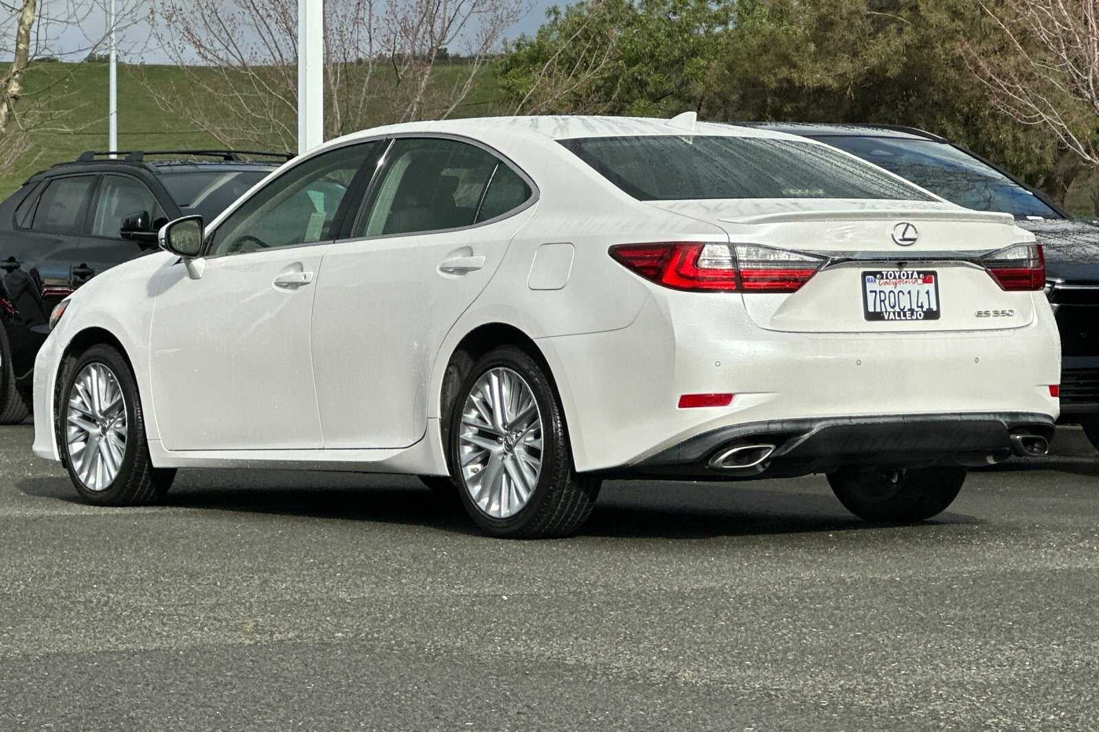 2016 Lexus ES 350 350 4D Sedan