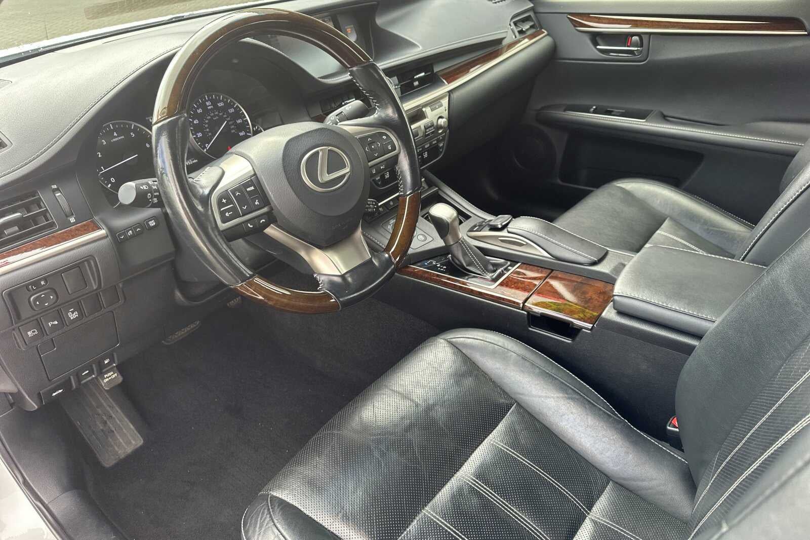 2016 Lexus ES 350 350 4D Sedan