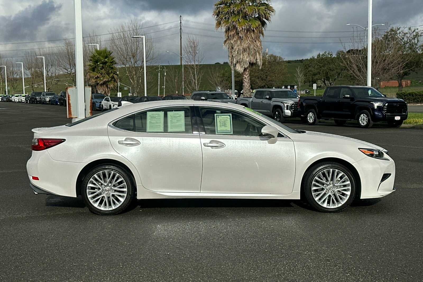 2016 Lexus ES 350 350 4D Sedan