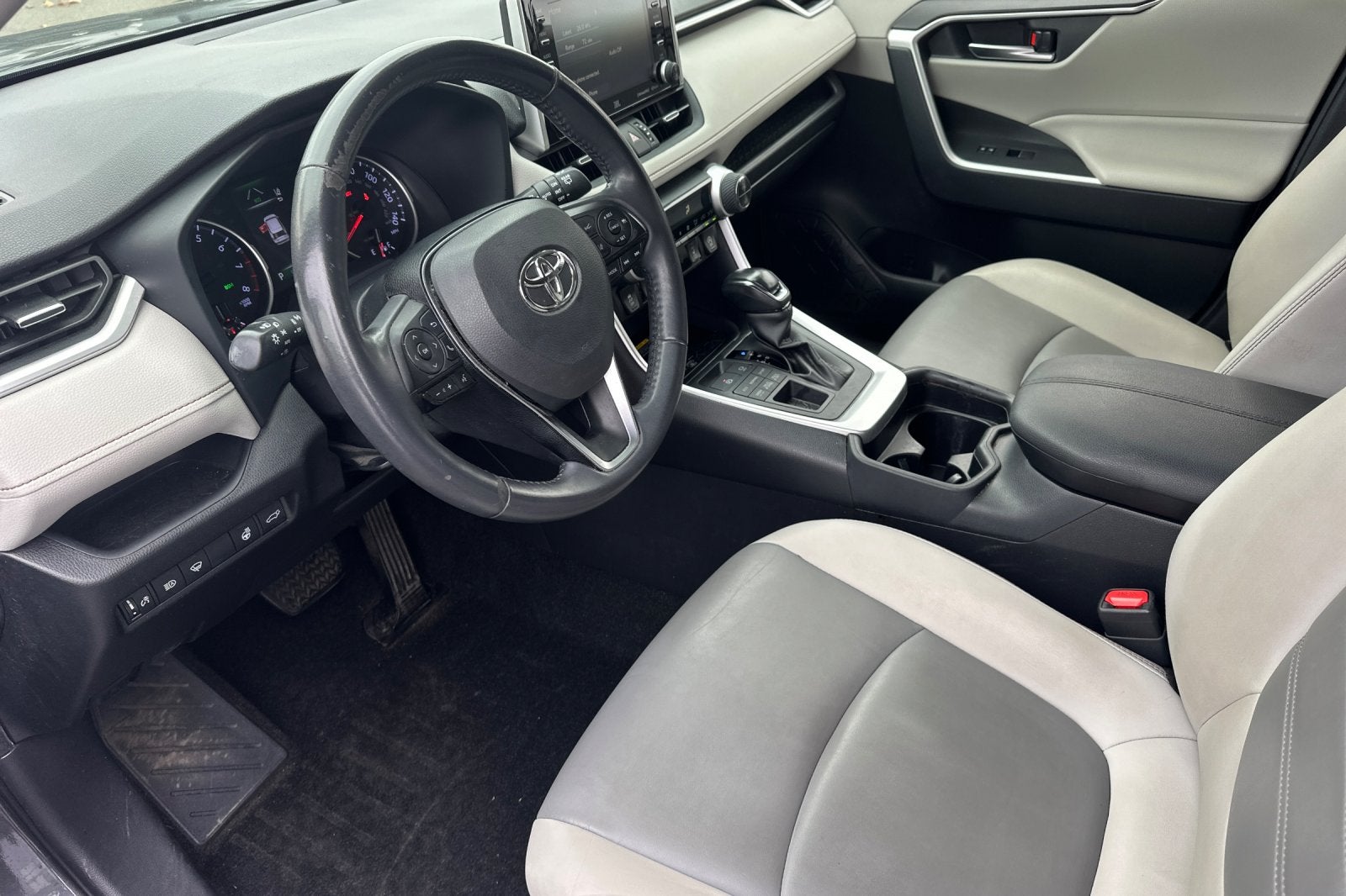 2020 Toyota RAV4 XLE Premium