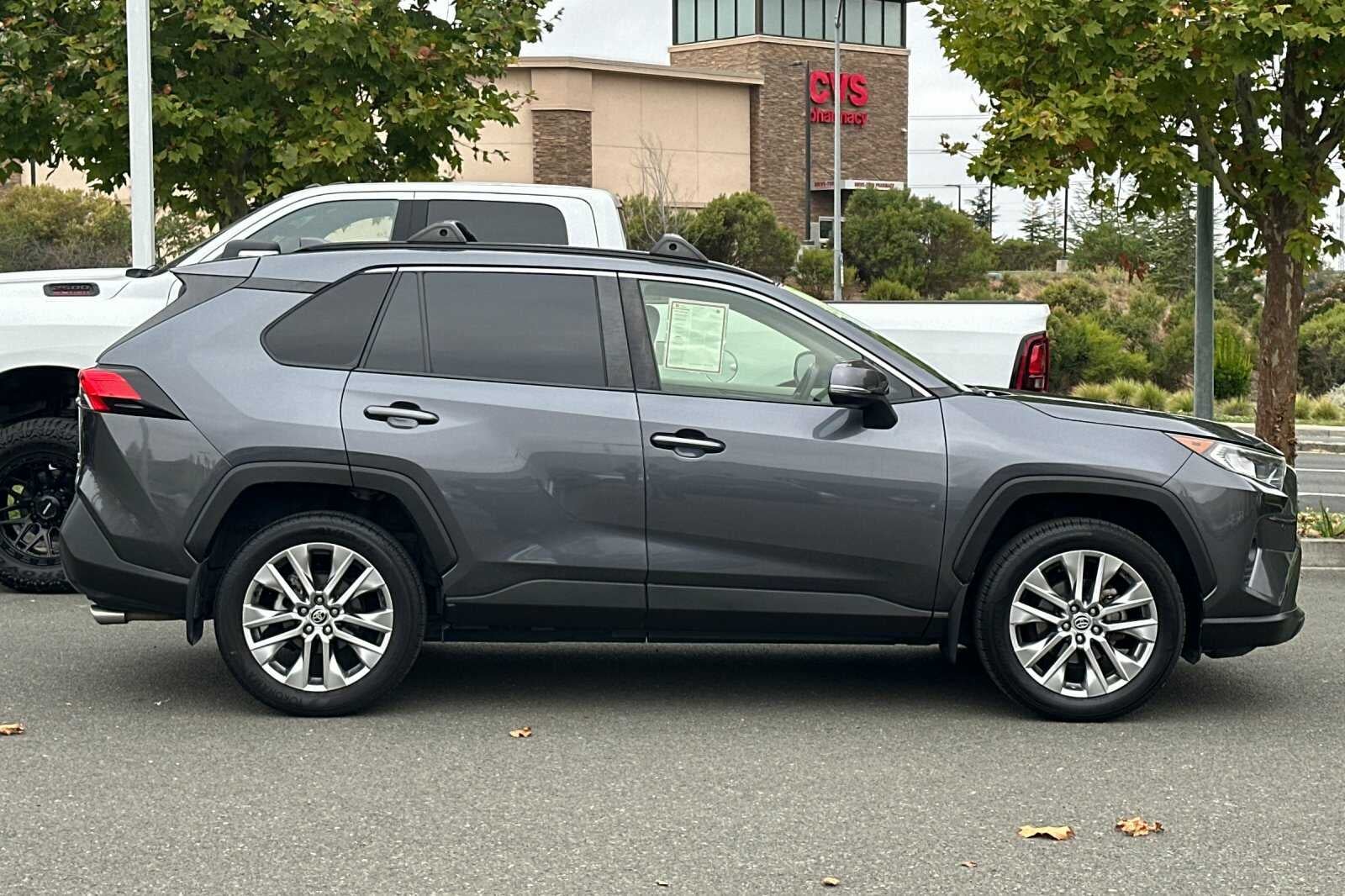 2020 Toyota RAV4 XLE Premium