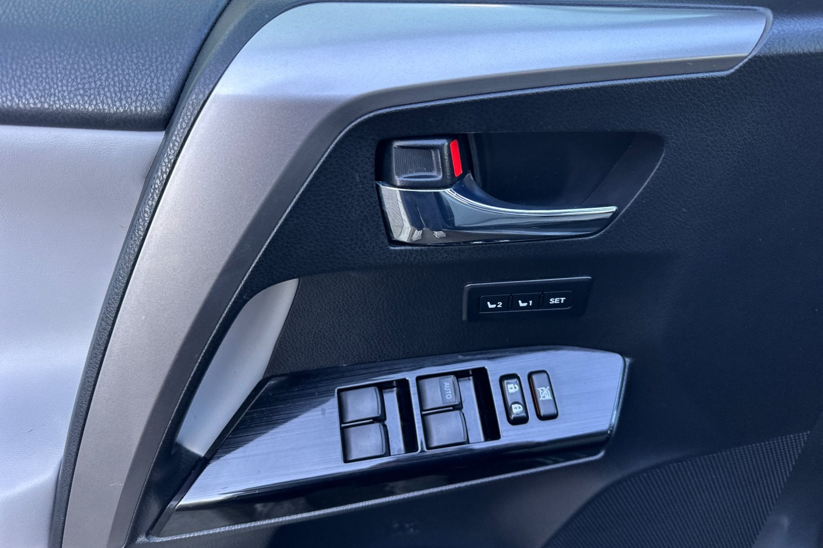 2016 Toyota RAV4 Hybrid Limited