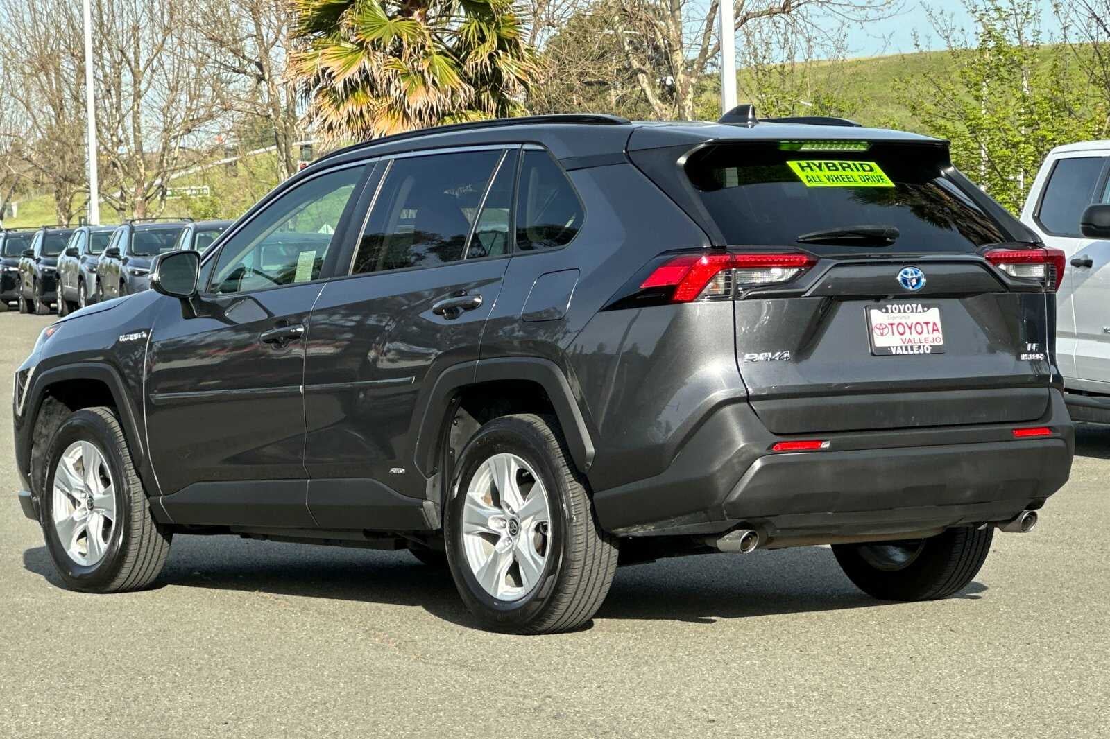 2020 Toyota RAV4 Hybrid LE