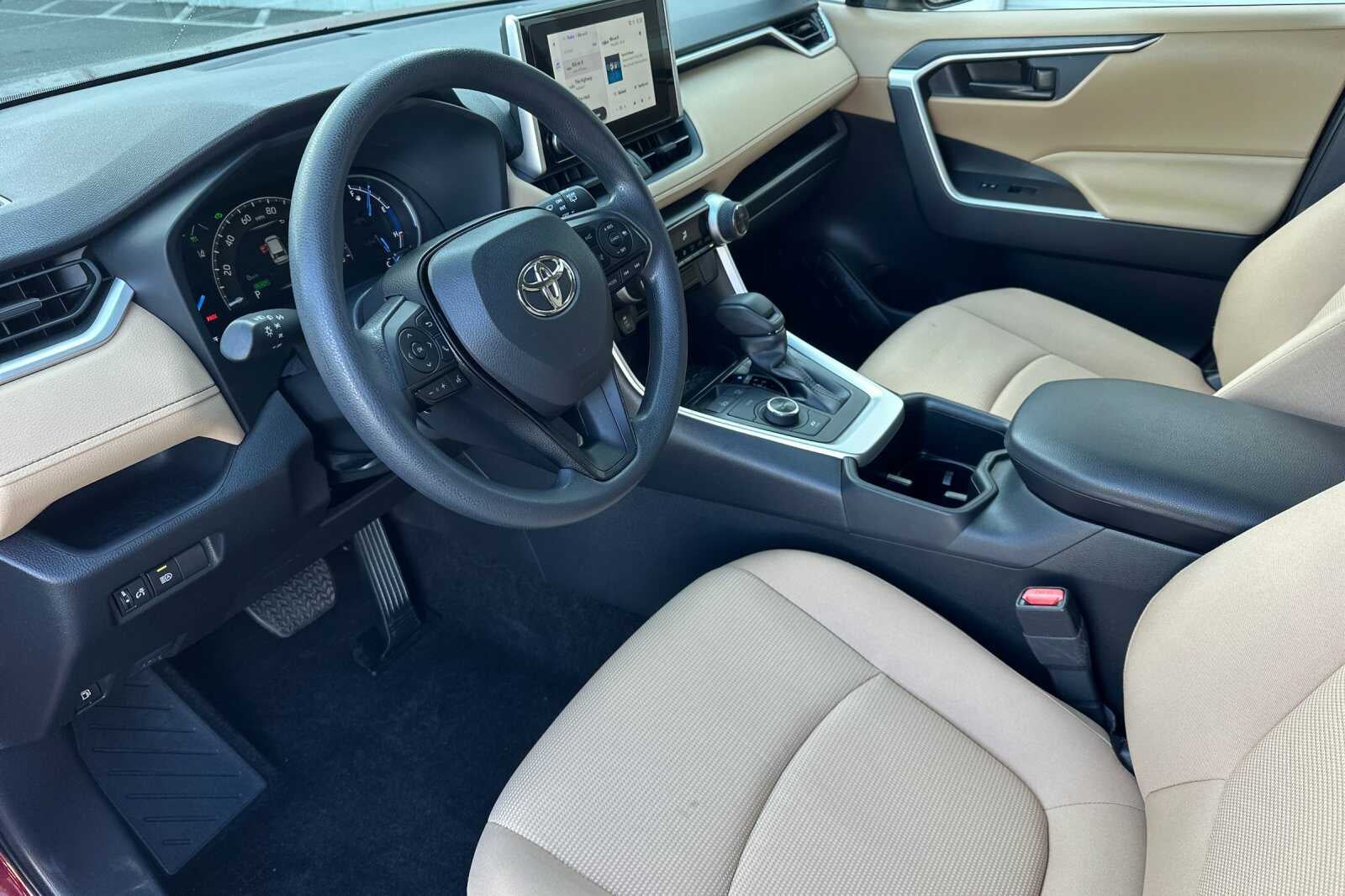 2024 Toyota RAV4 Hybrid LE