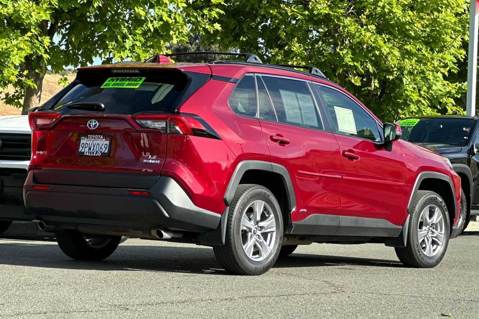 2024 Toyota RAV4 Hybrid LE