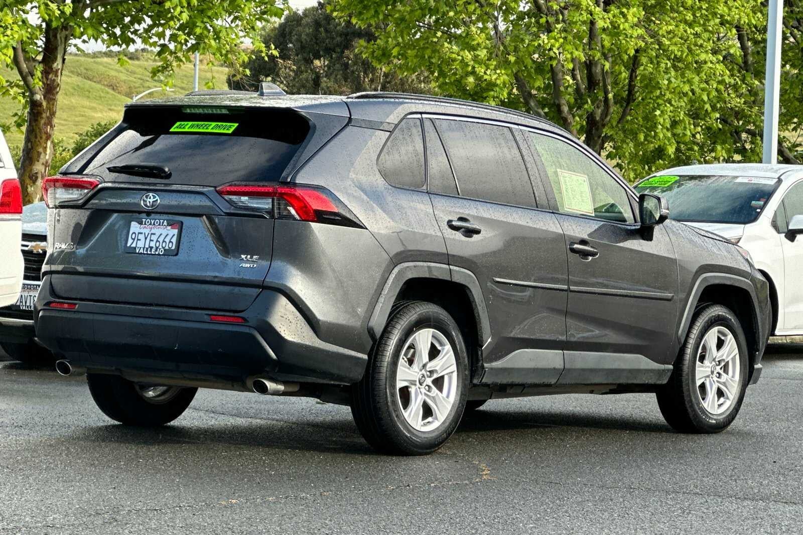 2019 Toyota RAV4 XLE
