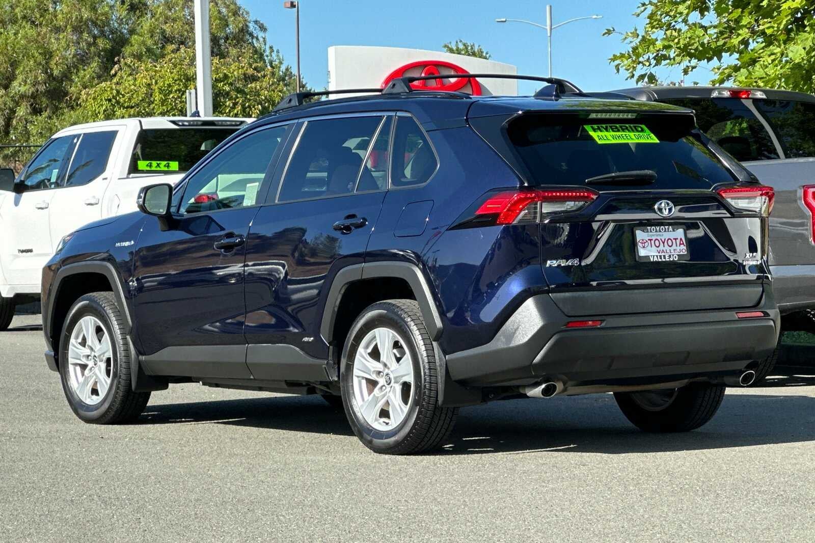 2021 Toyota RAV4 Hybrid XLE