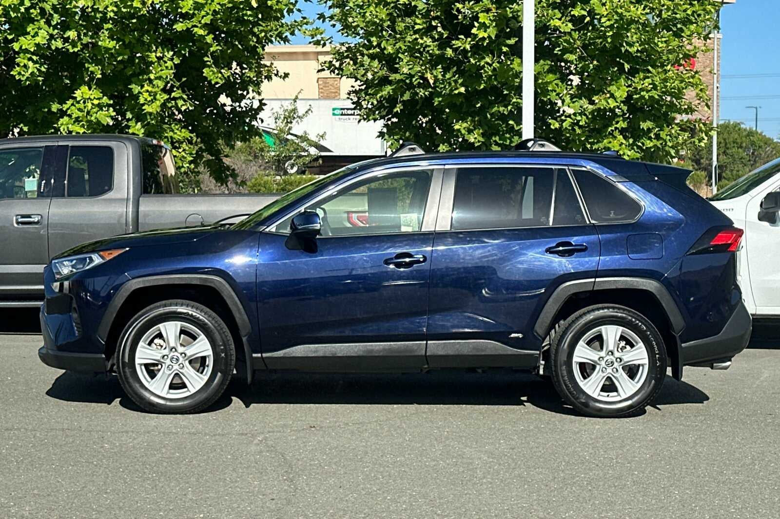 2021 Toyota RAV4 Hybrid XLE