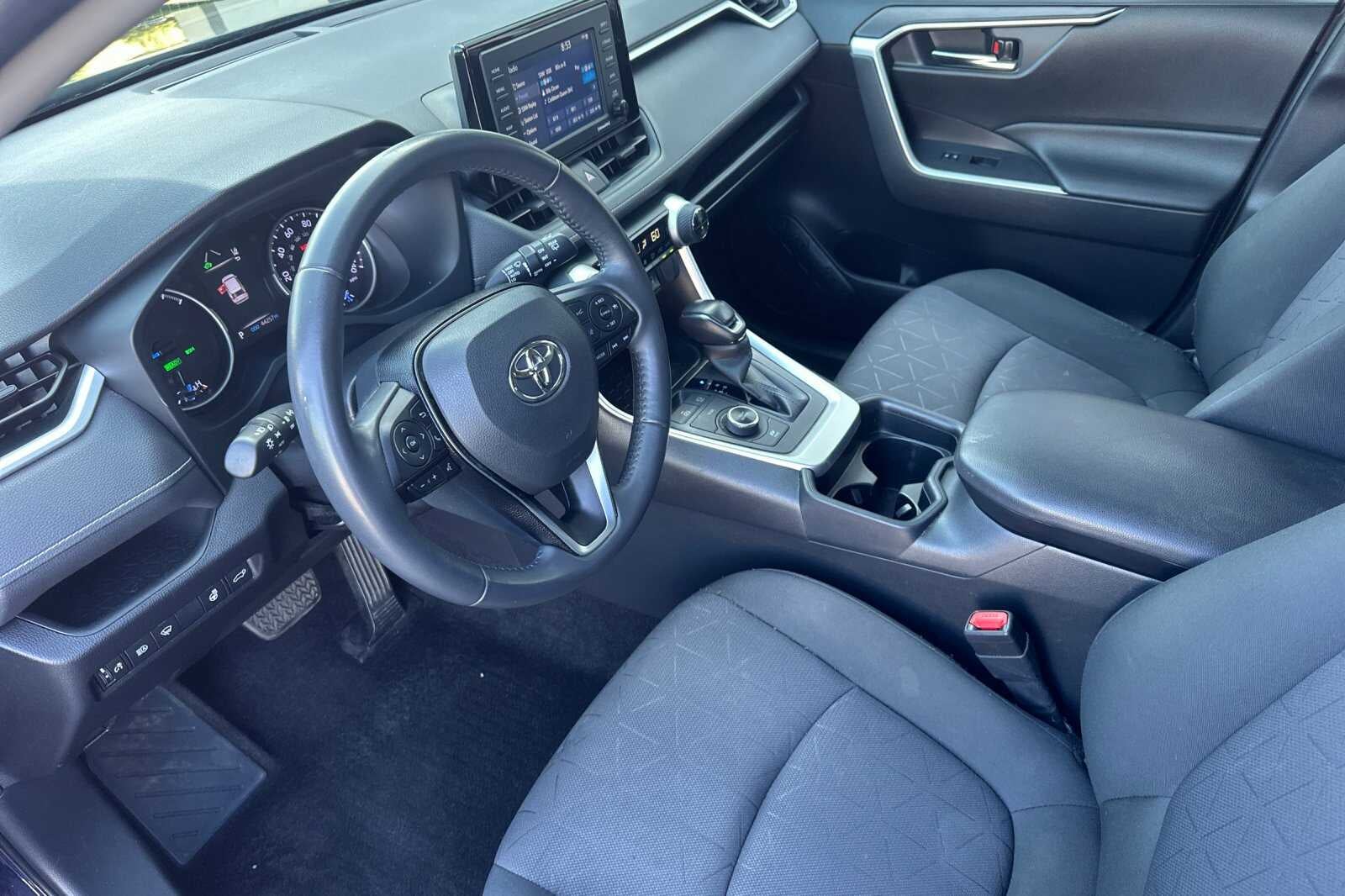 2021 Toyota RAV4 Hybrid XLE