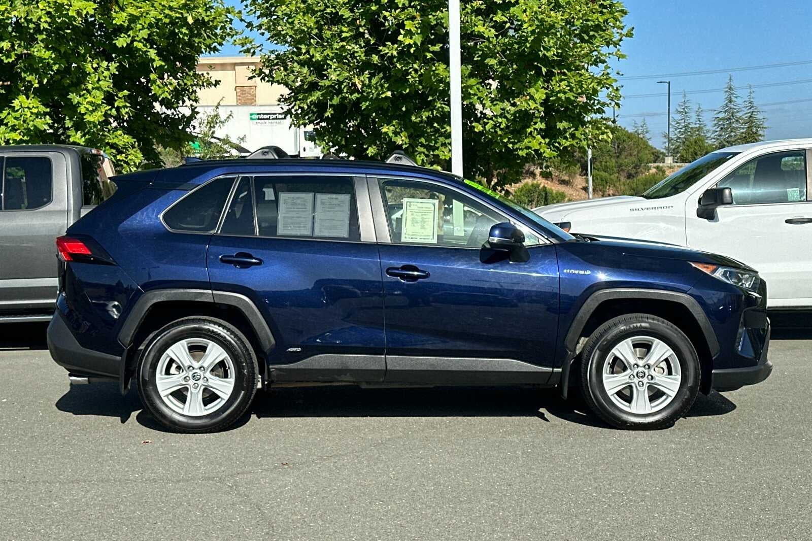 2021 Toyota RAV4 Hybrid XLE