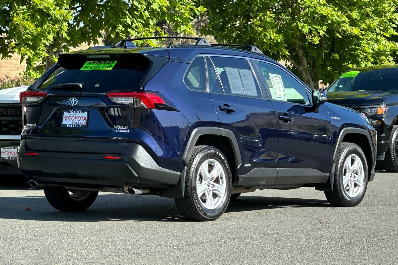 2021 Toyota RAV4 Hybrid XLE