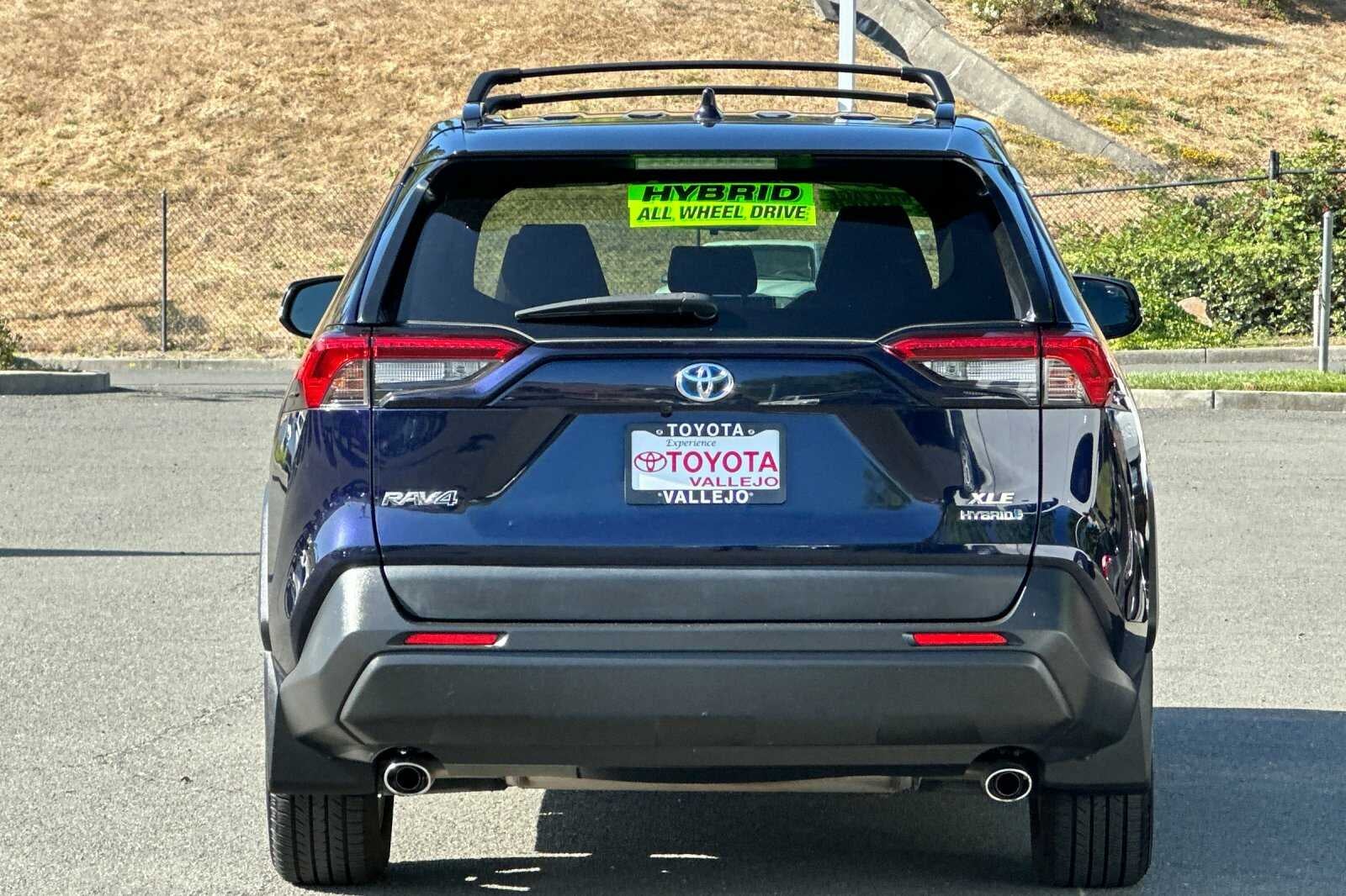 2021 Toyota RAV4 Hybrid XLE