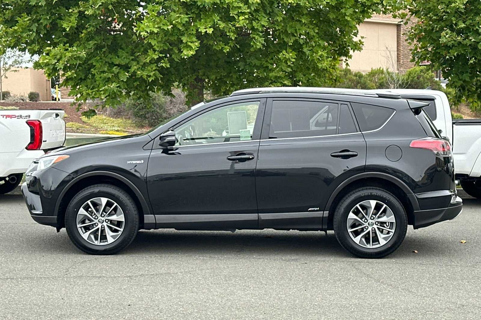 2016 Toyota RAV4 Hybrid XLE